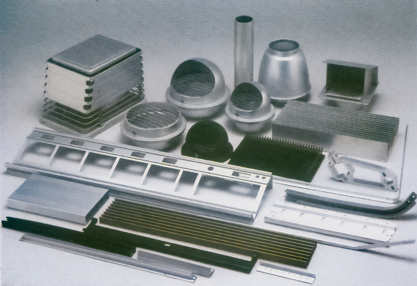 プレス成形加工組立品